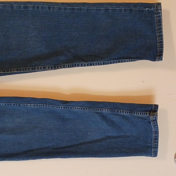CAT & JACK SUPER DENIMS STRETCH LEGS BLUE JEAN SIZE 16 GIRLS - Picture 2 of 9